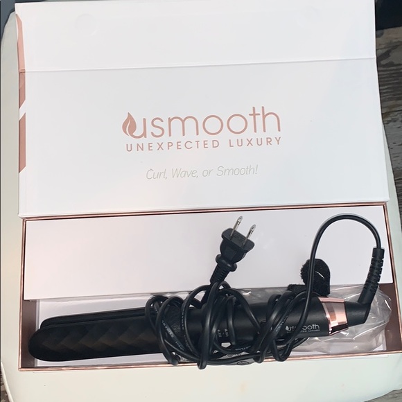 Pink Styling Iron - Picture 3 of 3